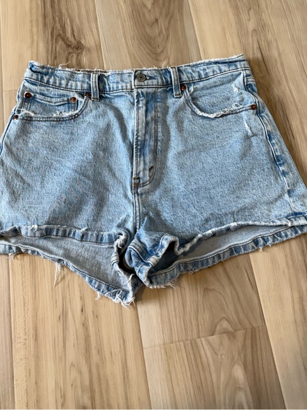 Abercrombie & Fitch Light Wash High-Rise Denim Shorts